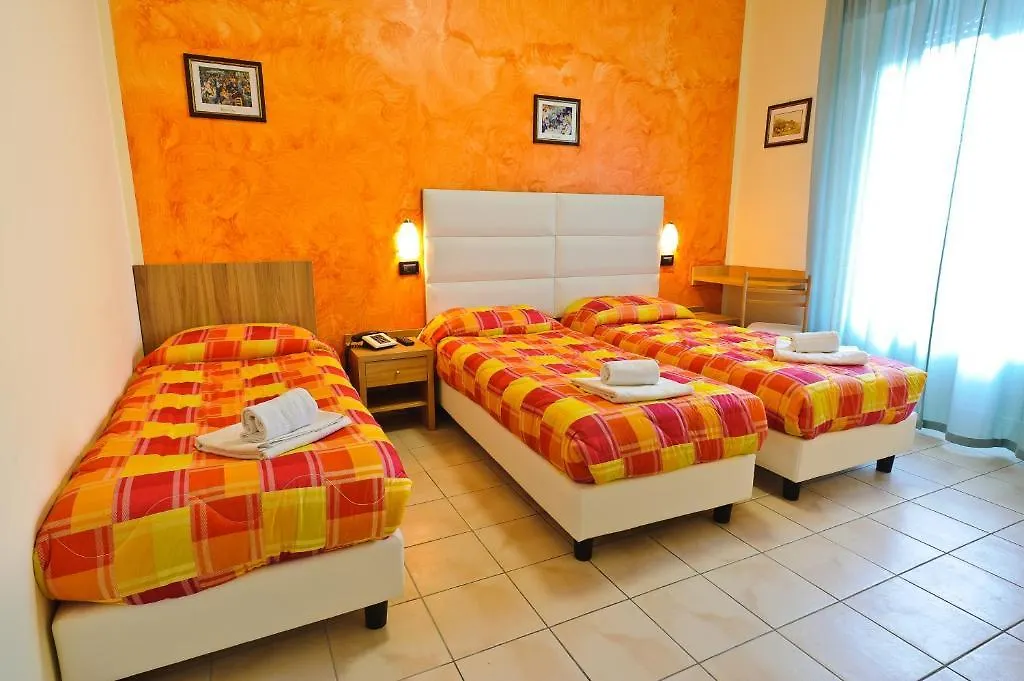 Hotel Vannucci Ρίμινι 3*,