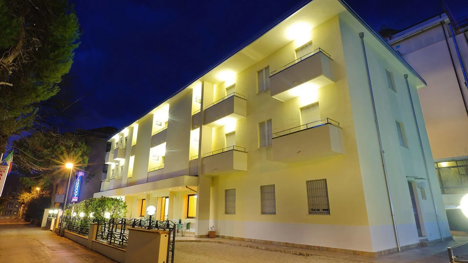 Hotel Vannucci Ρίμινι